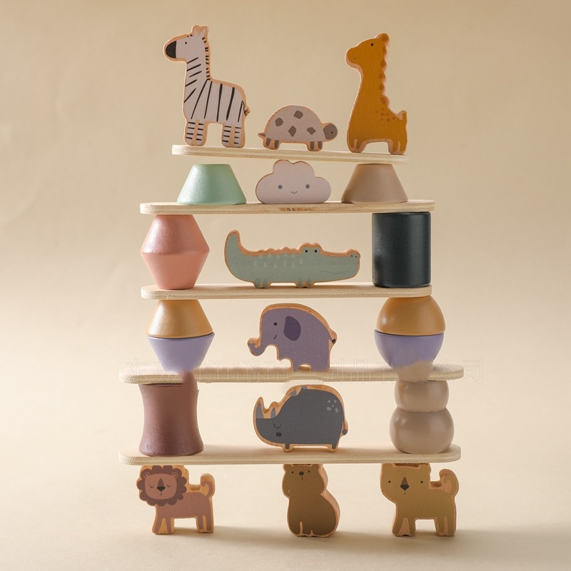 Jouet d'équilibre en bois Montessori à empiler avec des animaux