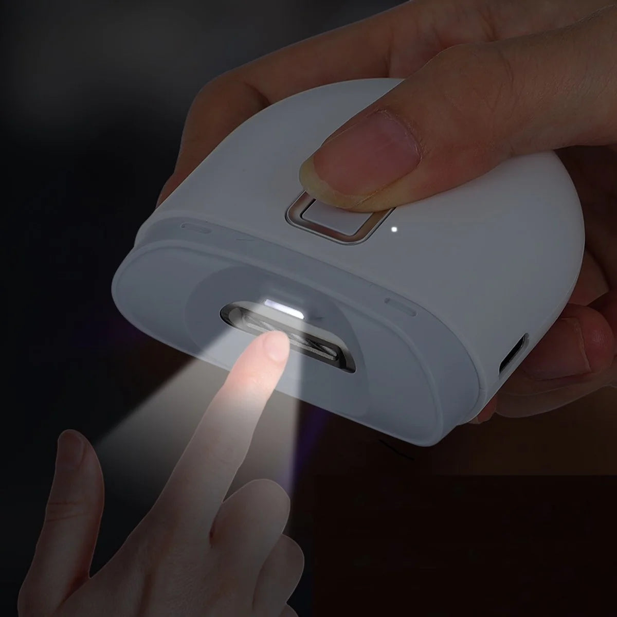 Elektrischer Nagelknipser mit Licht und Nagelpolierfunktion