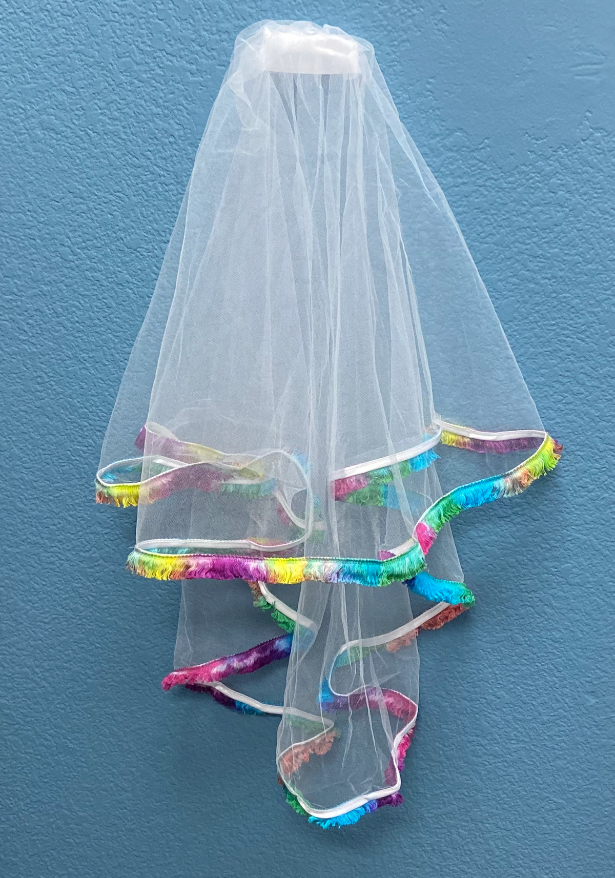 Voile de fête prénuptiale frangé et teint à la main