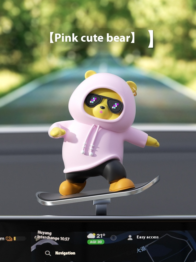 Ours de dessin animé pour voiture de skateboard